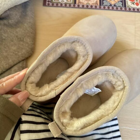 UGG Classic Ultra Mini Platform Boot - Picture 3 of 6